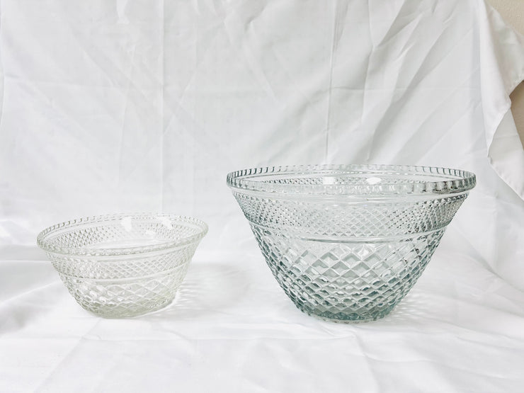 Punch Bowl and Punch Cups (18)